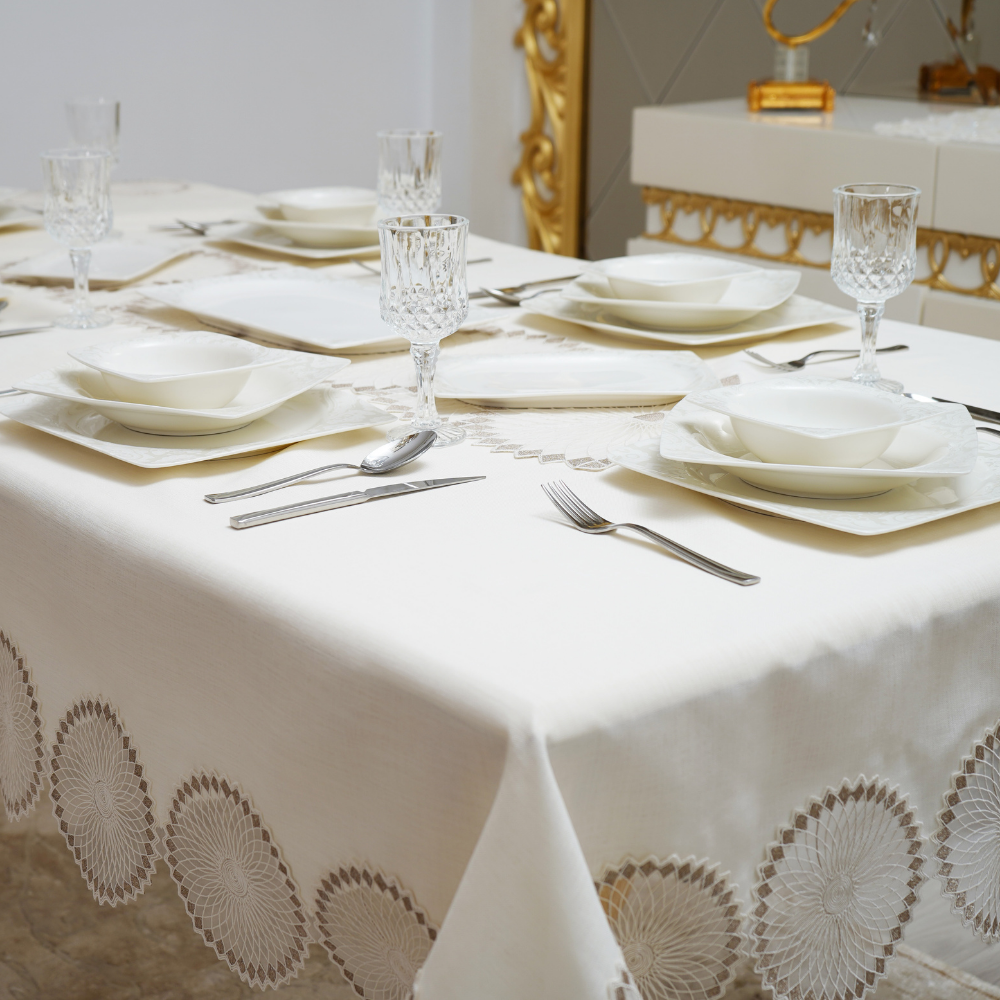 Big Sahra Luxury Single Tablecloth