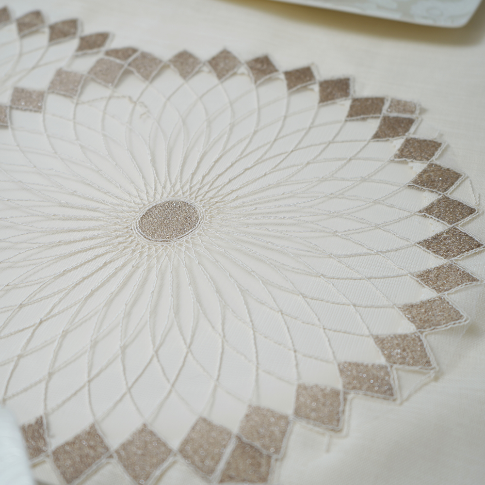 Big Sahra Luxury Single Tablecloth