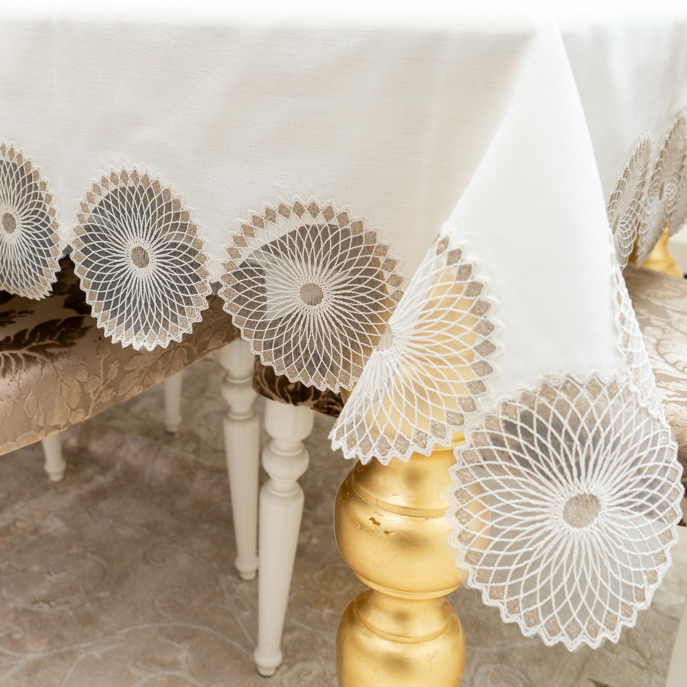 Sahra Luxury Single Tablecloth