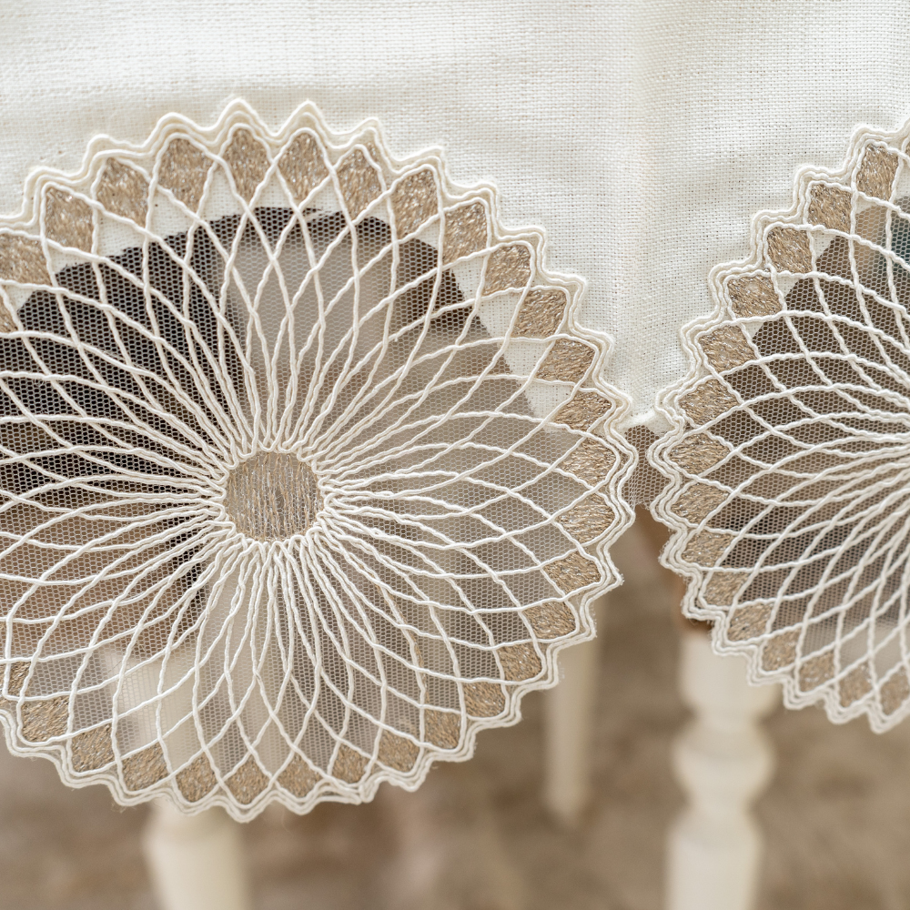 Sahra Luxury Single Tablecloth
